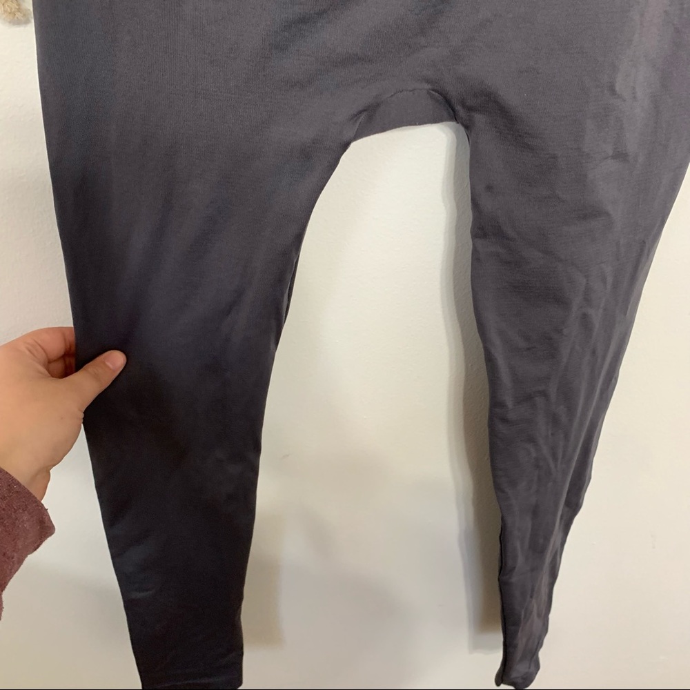 GymShark | gray seamless leggings size medium - Picture 4 of 9